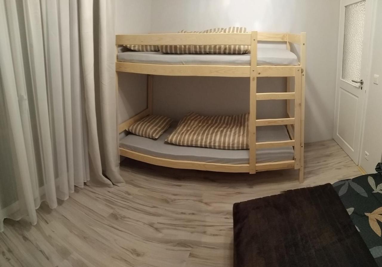 Kwatera U Somsiada -Apartament Muszyna Esterno foto