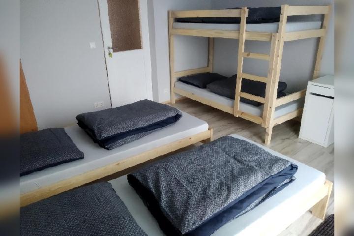 Kwatera U Somsiada -Apartament Muszyna Esterno foto